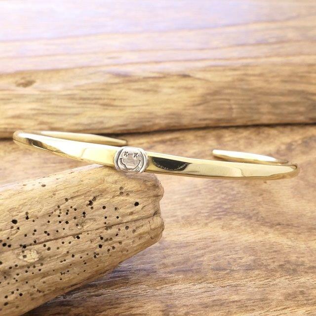 アンプジャパン真鍮バングル｜職人技とシンプルおしゃれレビュー